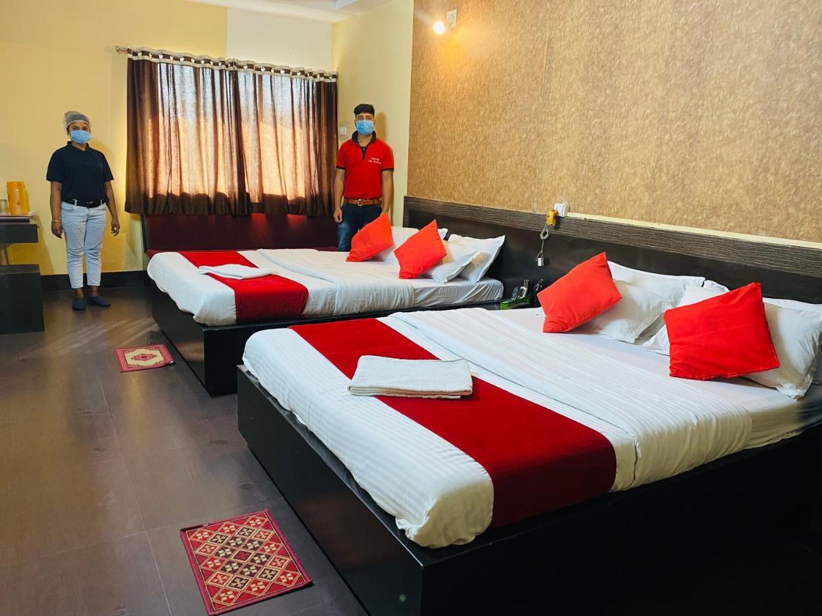 Hotel The Avenue Gamharia Buitenkant foto