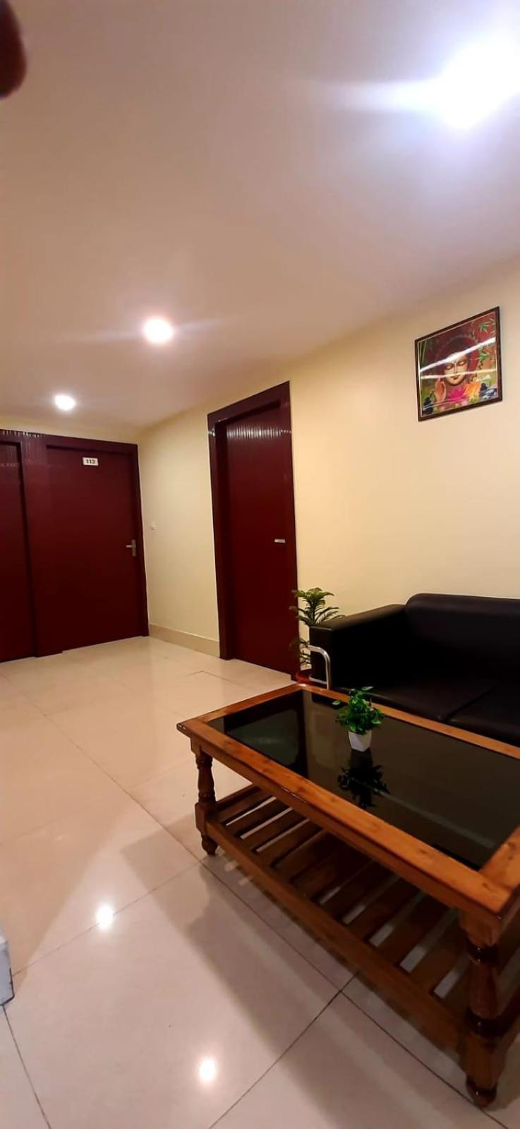Hotel The Avenue Gamharia Buitenkant foto
